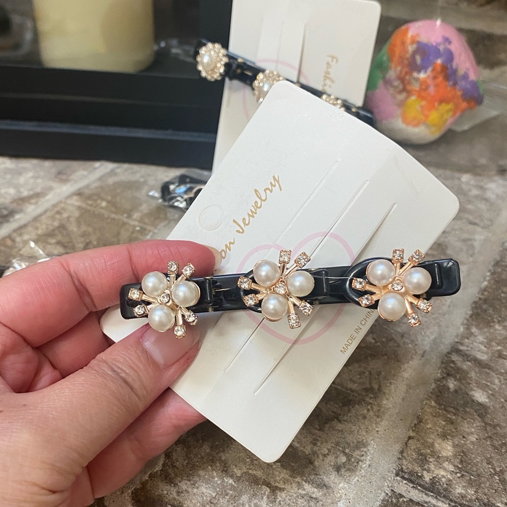 NEW LOT (4) HAIR CLIPS Pearls and Crystal Accents - Picture 3 of 5